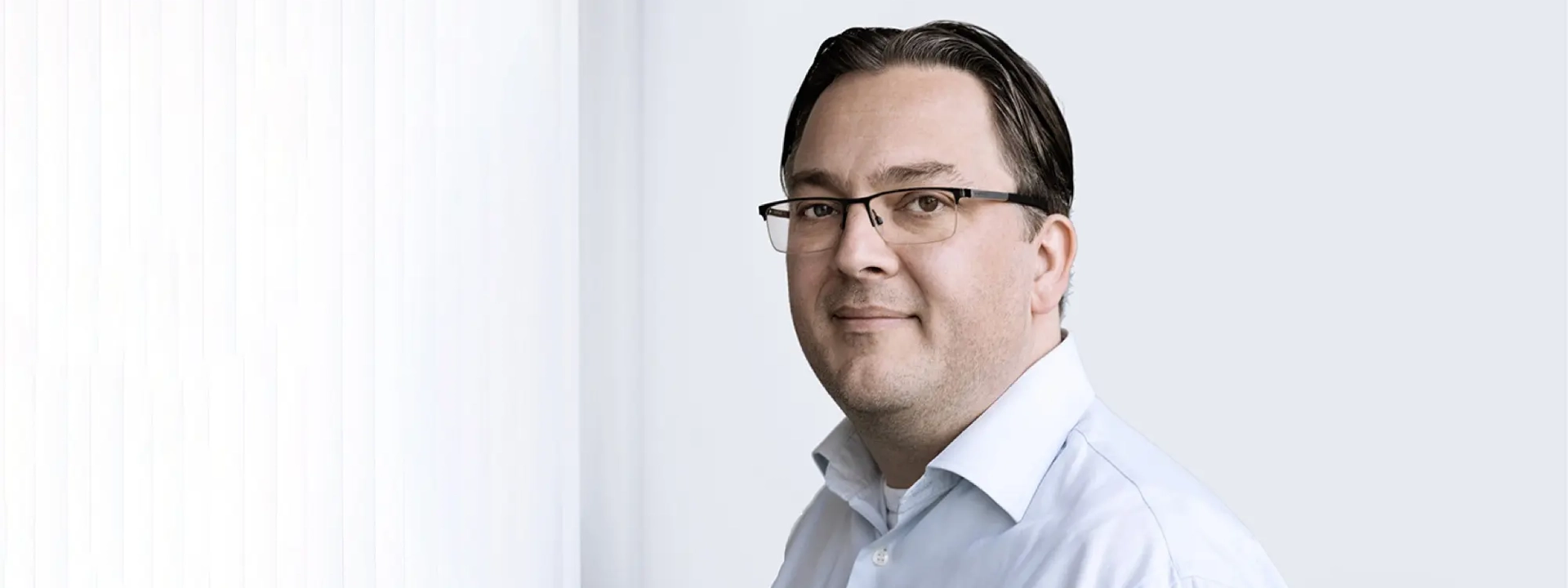 Dennis Bellis Header